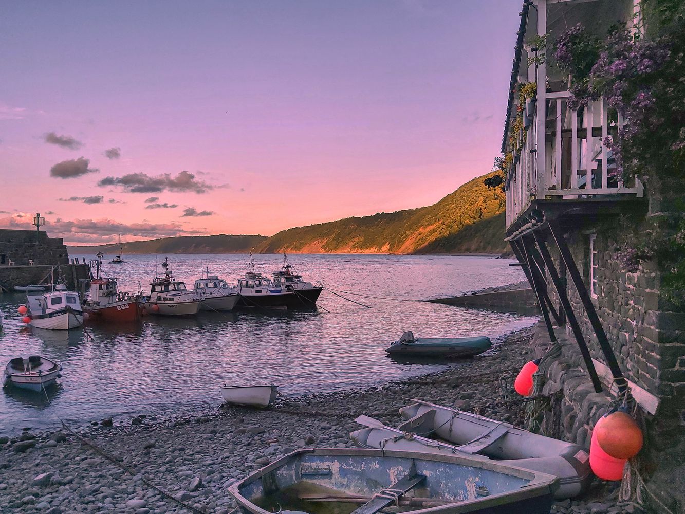 CLOVELLY HARBOUR SUMMER SUNSET DEVON