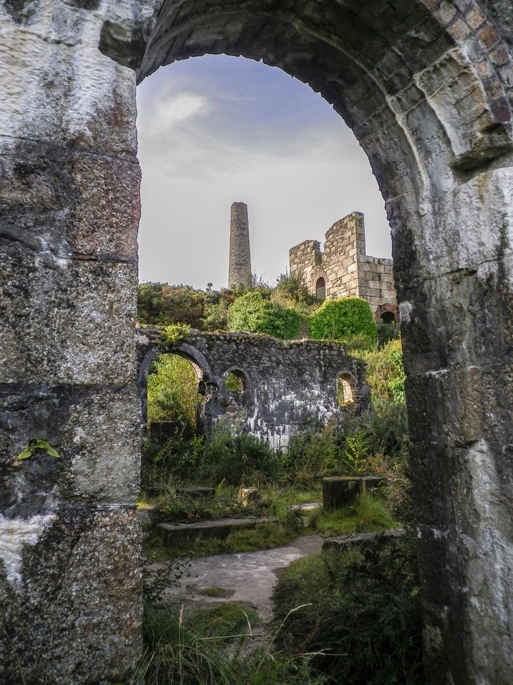 WHEAL BASSET MINE STAMPS RUINS CORNWALL