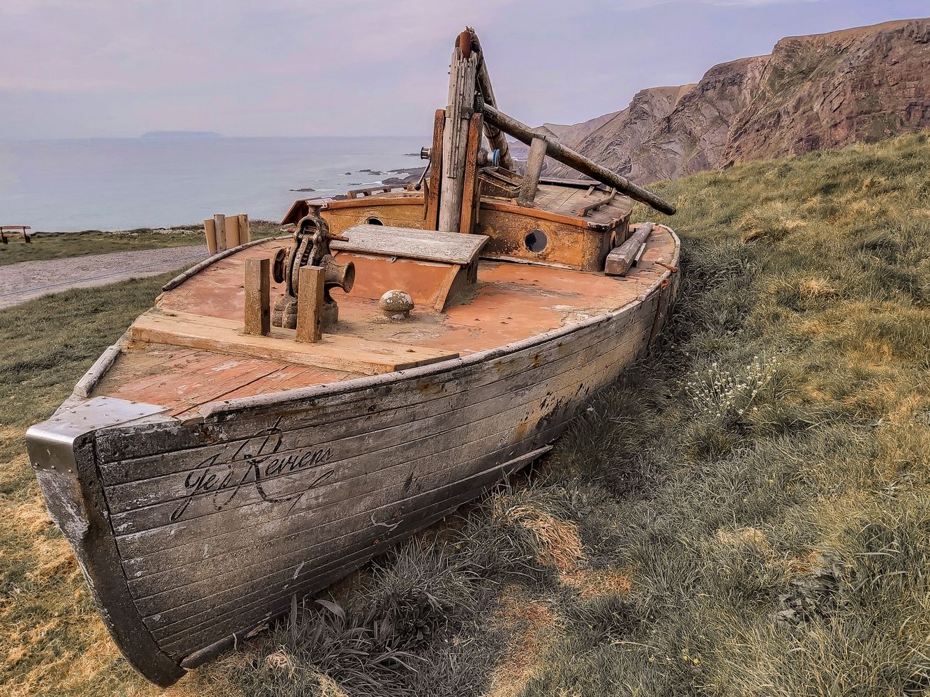 JE REVIENS BOAT WRECK MYSTERY HARTLAND QUAY DEVON