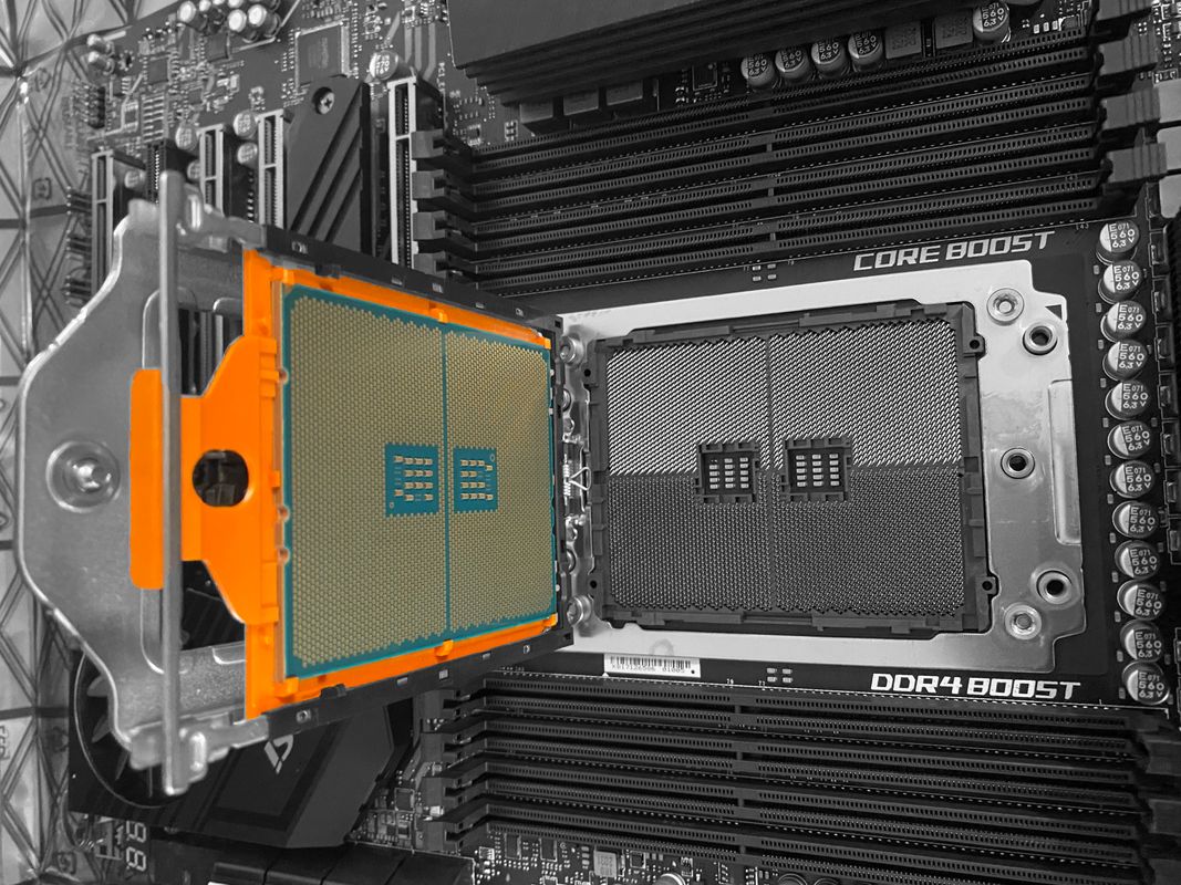 AMD3960x Threadripper opened
