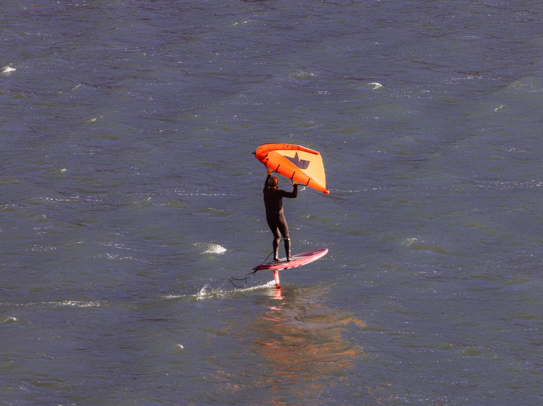 Hydrofoil wind surfer