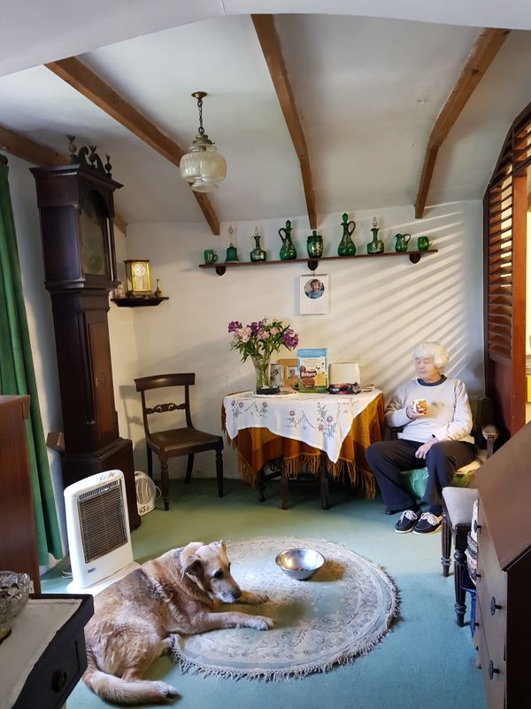 English Country Cottage Life