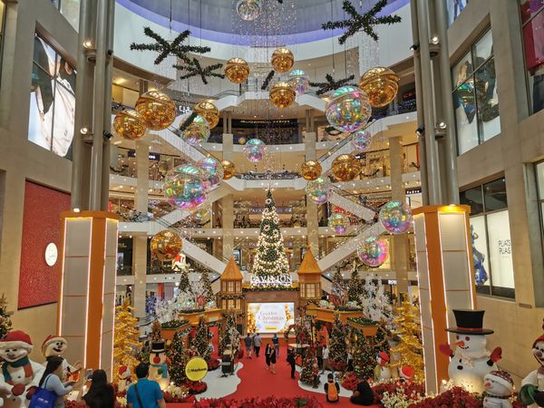 Malaysia shopping mall pavilion christmas decoration