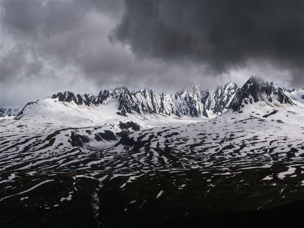 Chugach Mountains near Thompson Pass, Alaska, USA