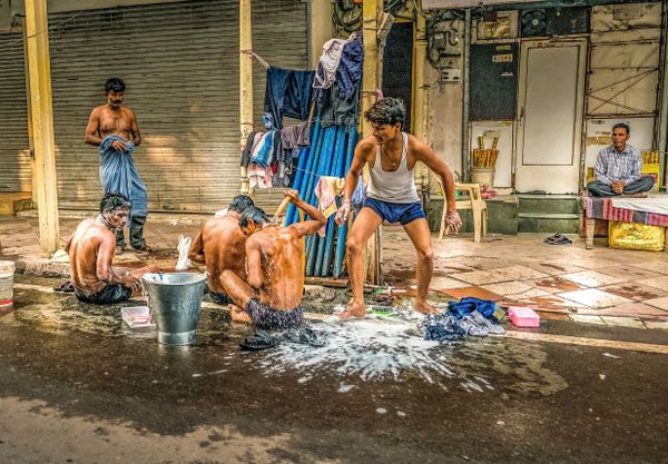 Street shower in Delhi