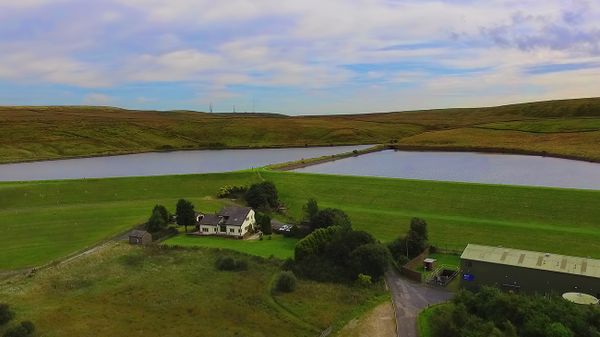 House by the reservoirs