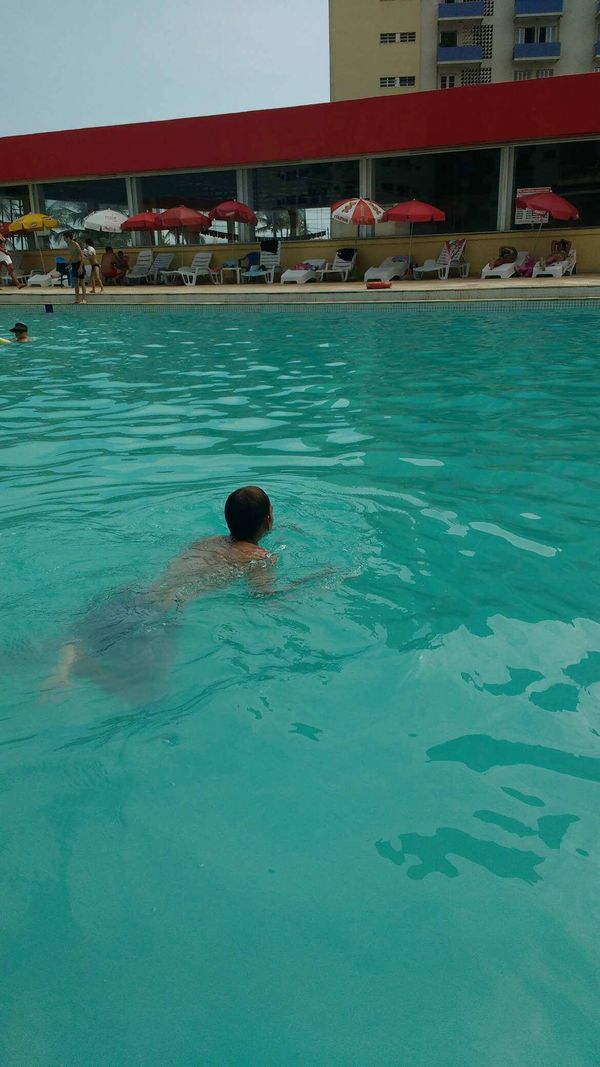 Swimpool time