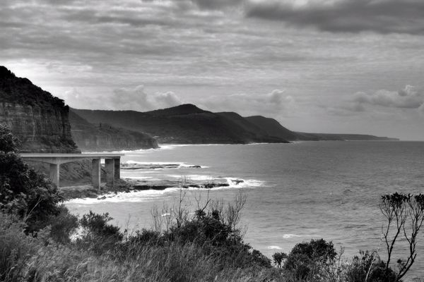 Sea Cliff Bridge looking North